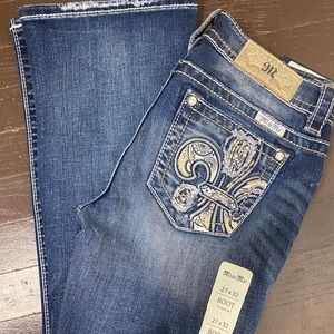 Miss Me Boot Cut Jeans 👢 👖